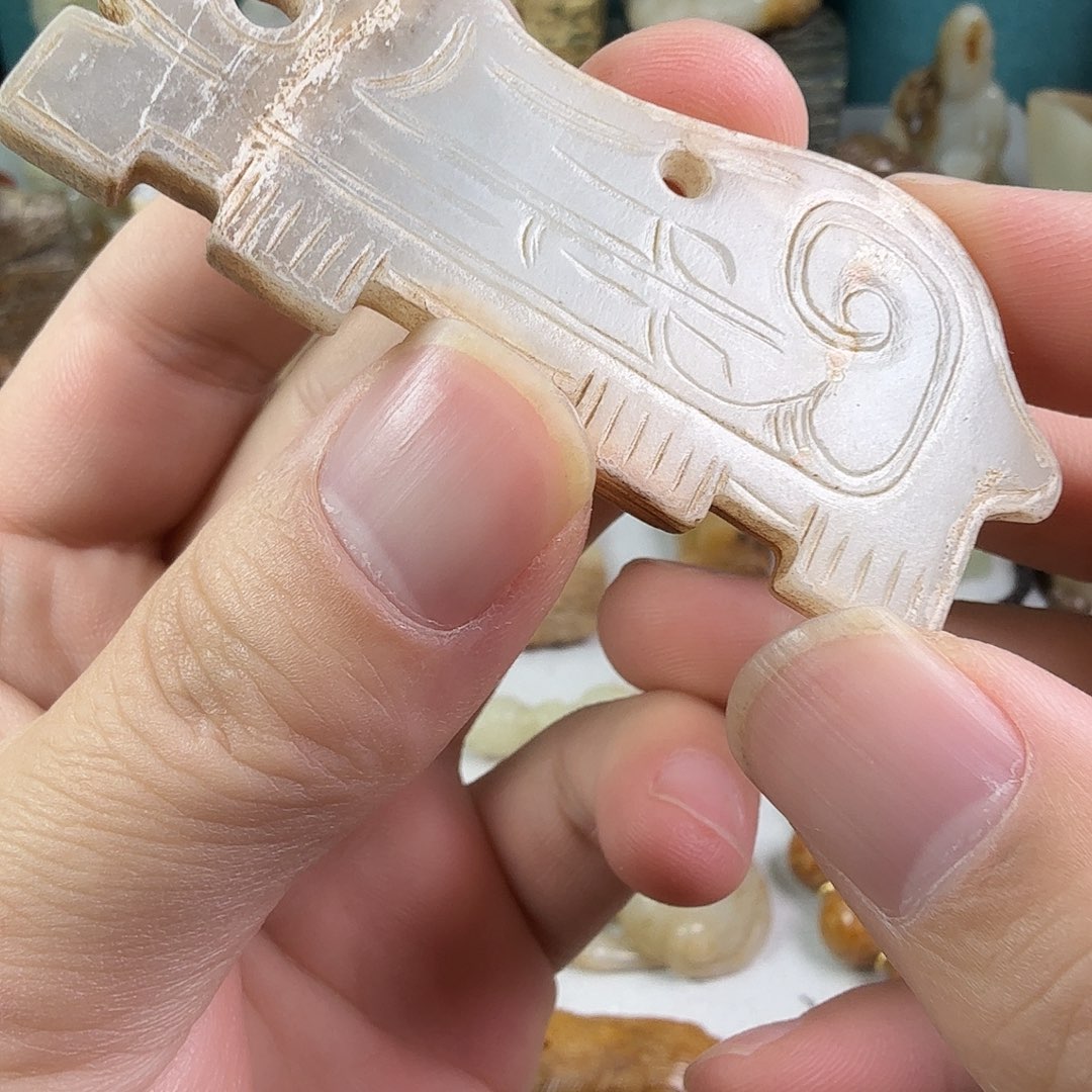 和田玉（糖玉）未镶嵌车挂