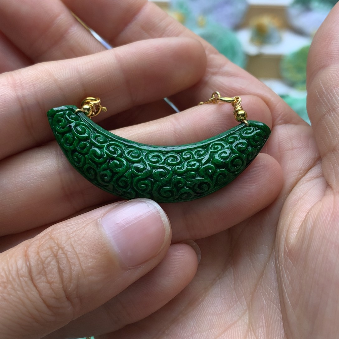 翡翠未镶嵌颈饰翡翠