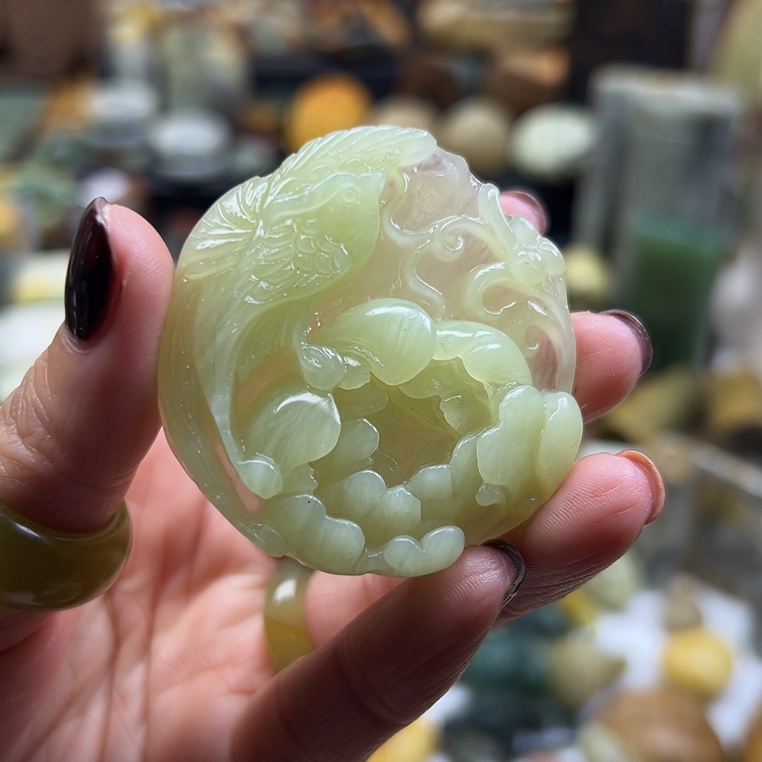 岫玉未镶嵌颈饰辽阳料喜鹊