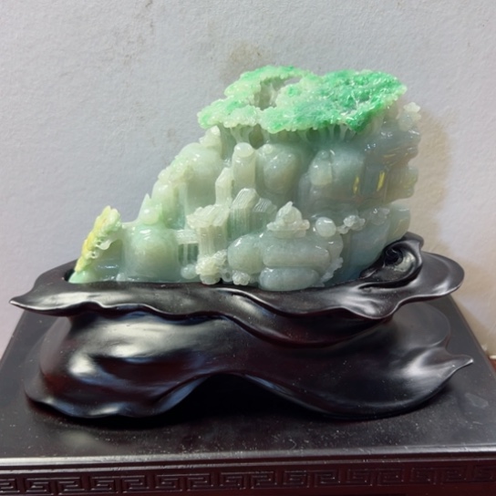 翡翠摆件未镶嵌翡翠