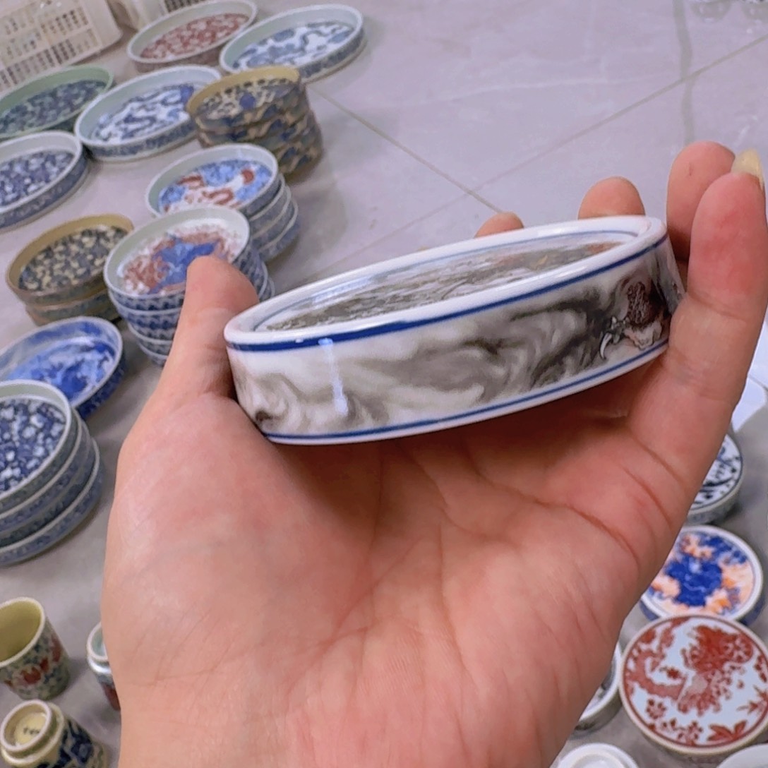 瓷片墨龙吸水盖置景德镇