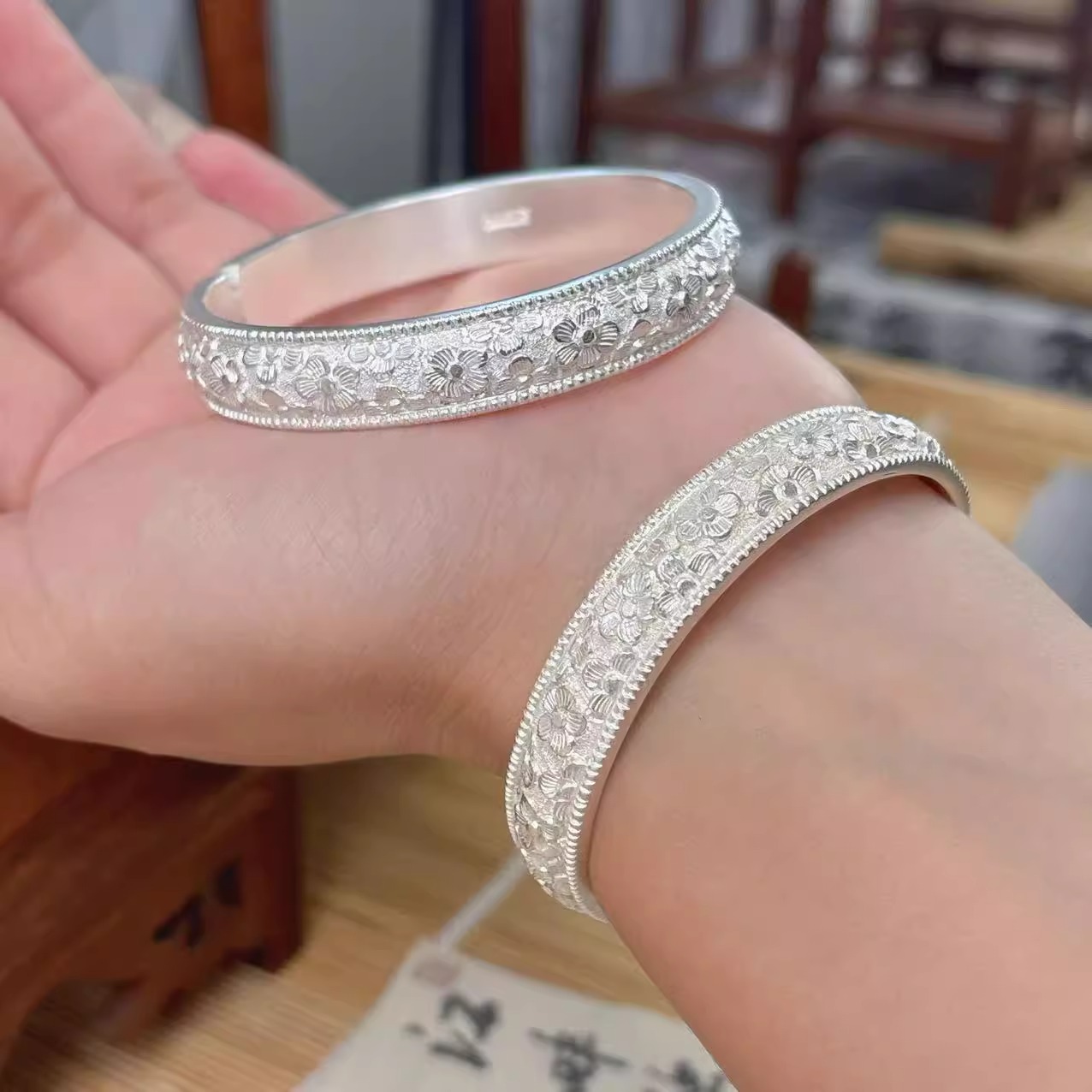 足银手镯 2024新款足银999手镯民族风手工定制素雅梅花轮胎镯