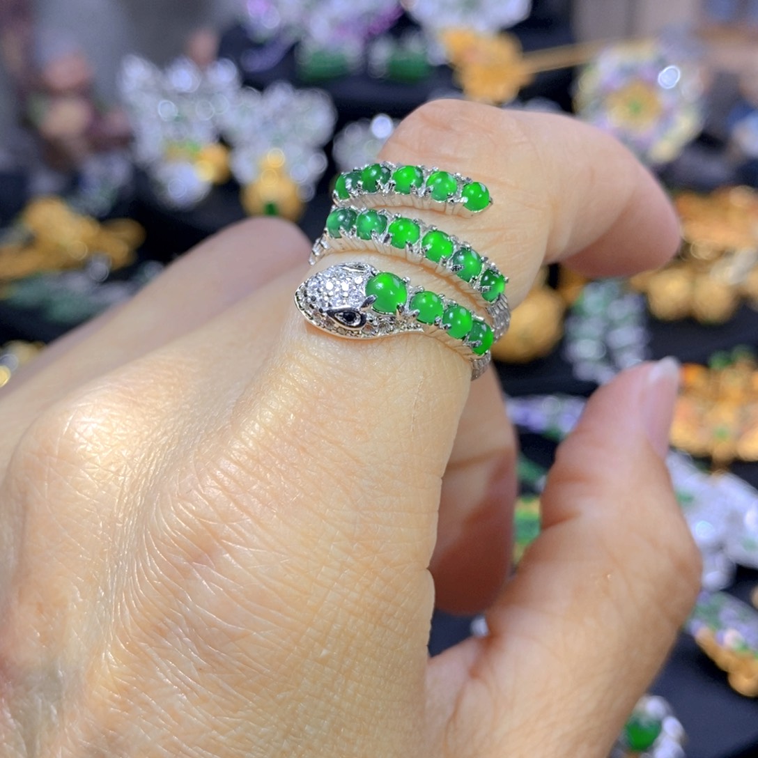 翡翠耳钉银S925镶嵌天然翡翠