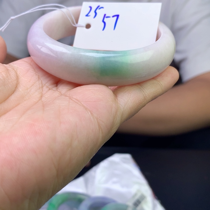 未镶嵌手镯翡翠25