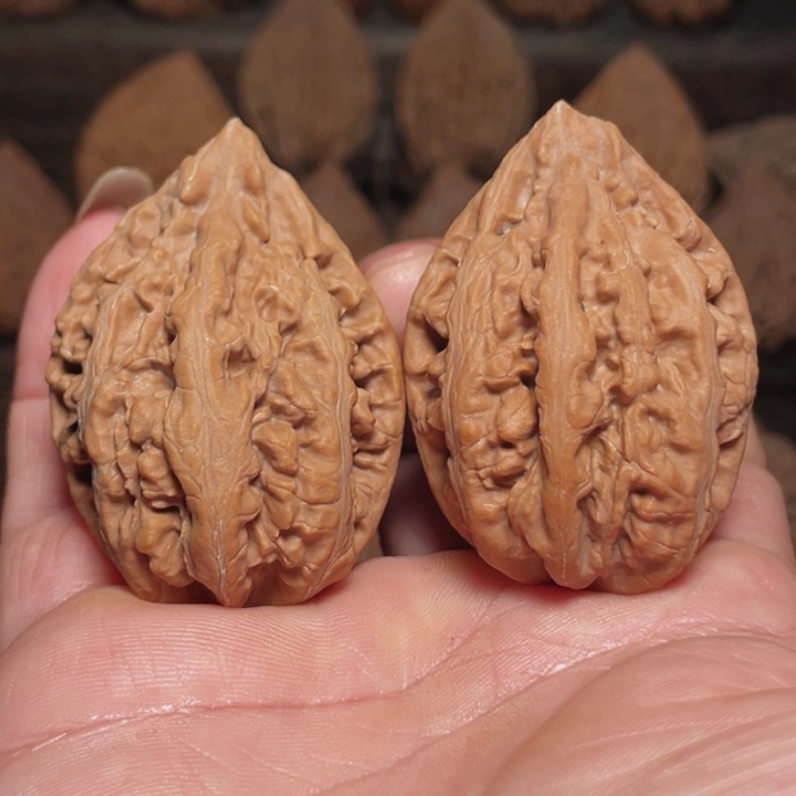 文玩核桃吊坠御龙山