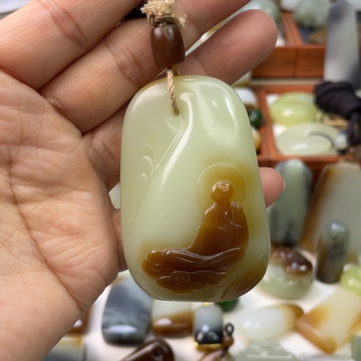 和田玉未镶嵌颈饰