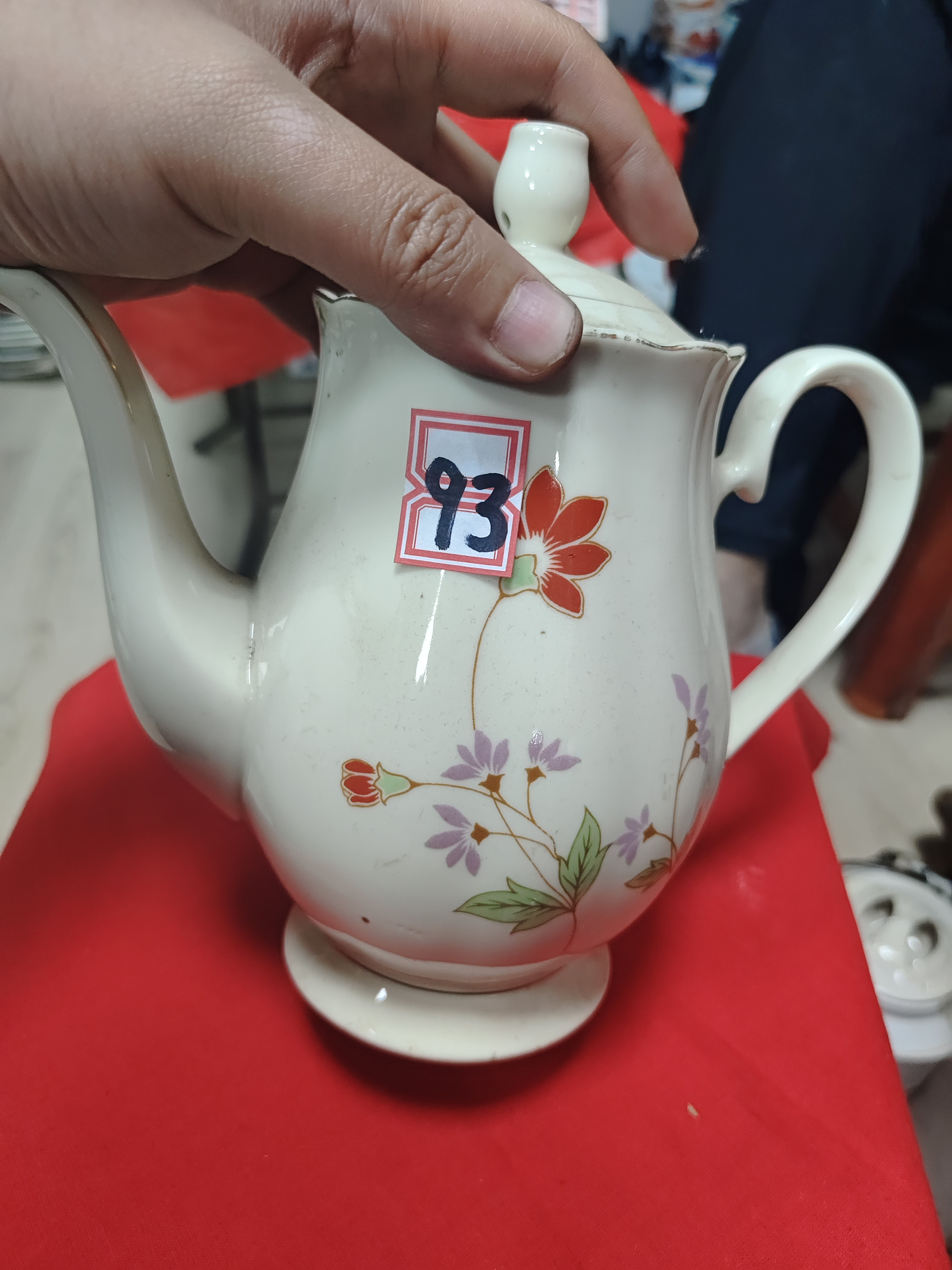 瓷片水壶一把，，，