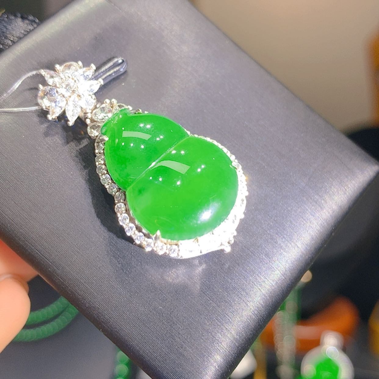 【闪购商品】翡翠颈饰银S925镶嵌8柒姐