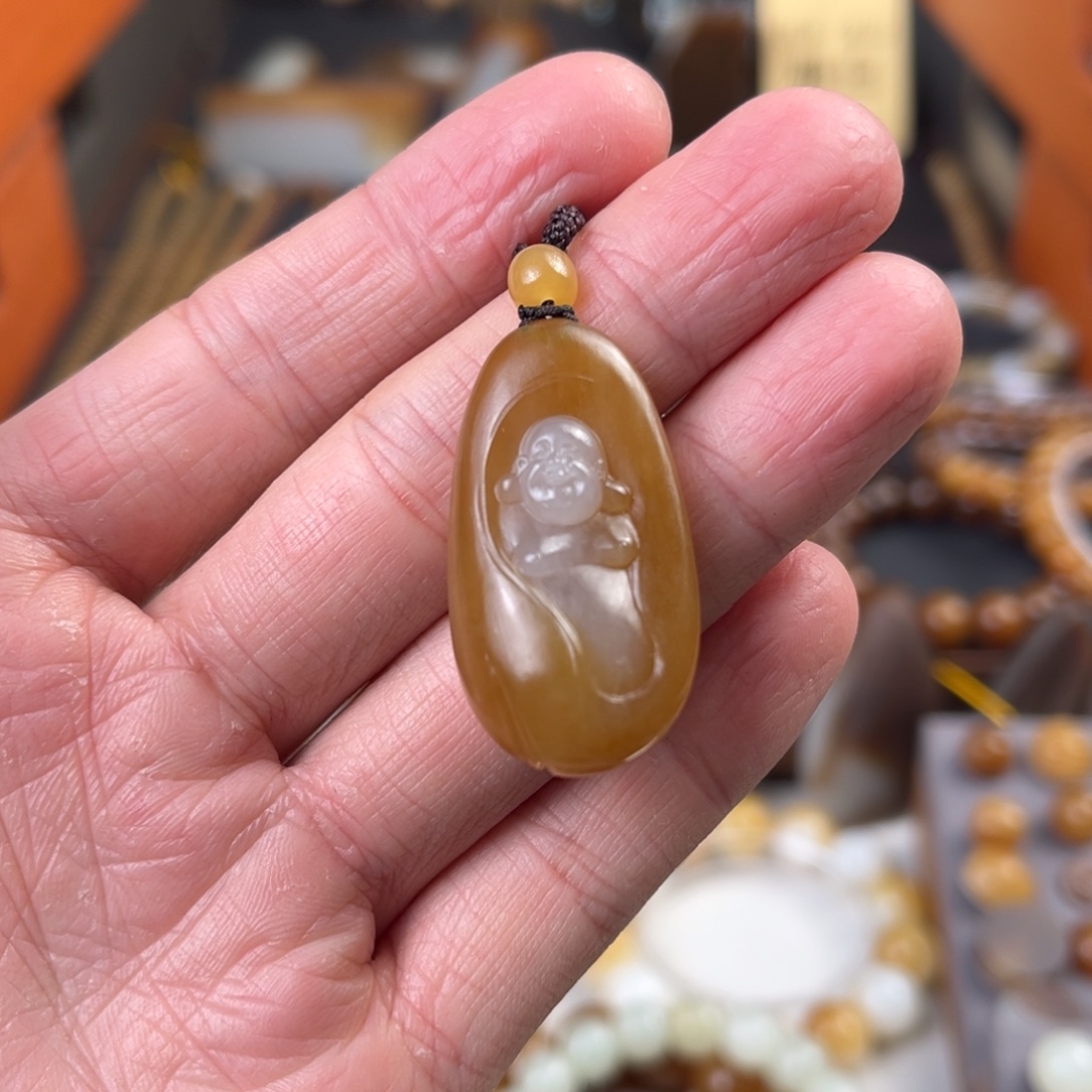 和田玉（糖玉）未镶嵌颈饰