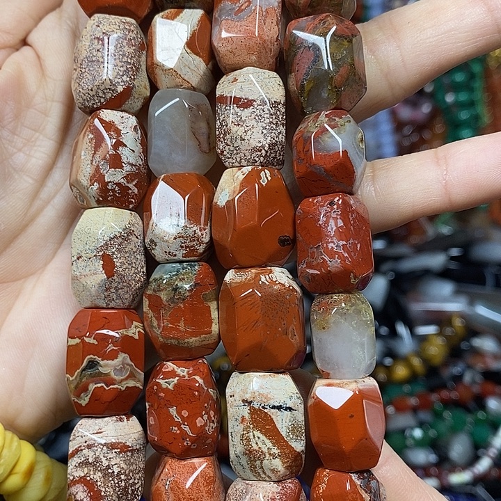 玛瑙/玉髓未镶嵌珠宝半成品天然进口花红随型切卡13-14mm一条