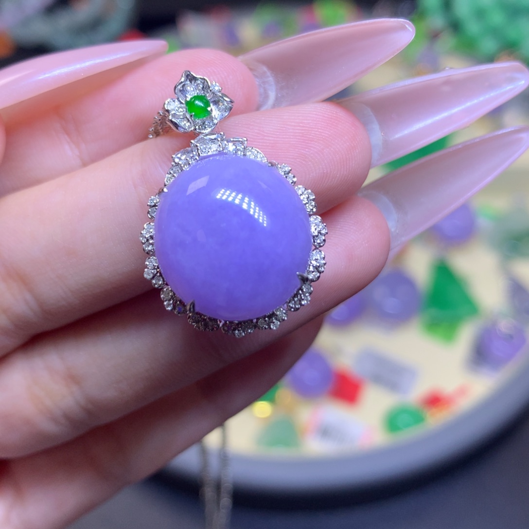 梦***记翡翠18K金镶嵌颈饰