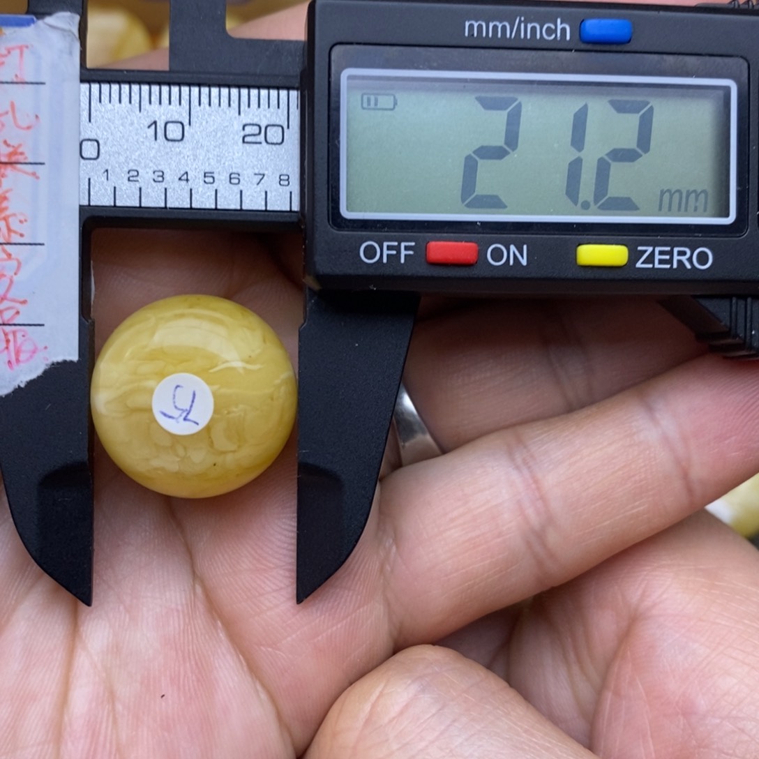 未镶嵌琥珀裸石21.2x16.4微花粉墩子