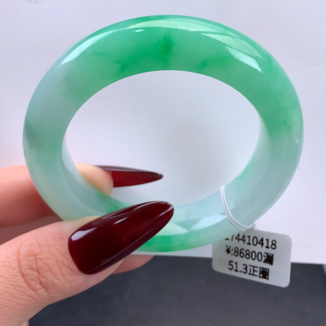 翡翠手镯未镶嵌厚装甜绿手镯