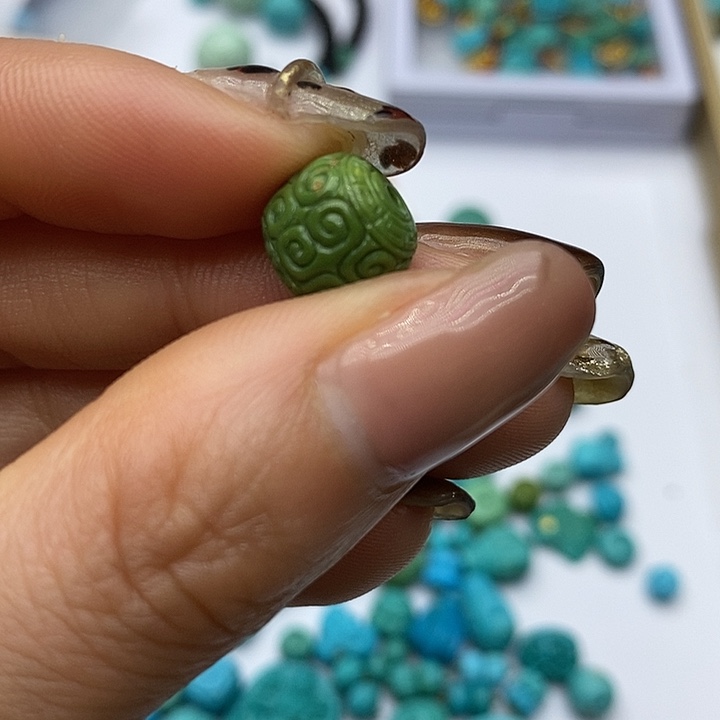 绿松石未镶嵌珠宝奇石