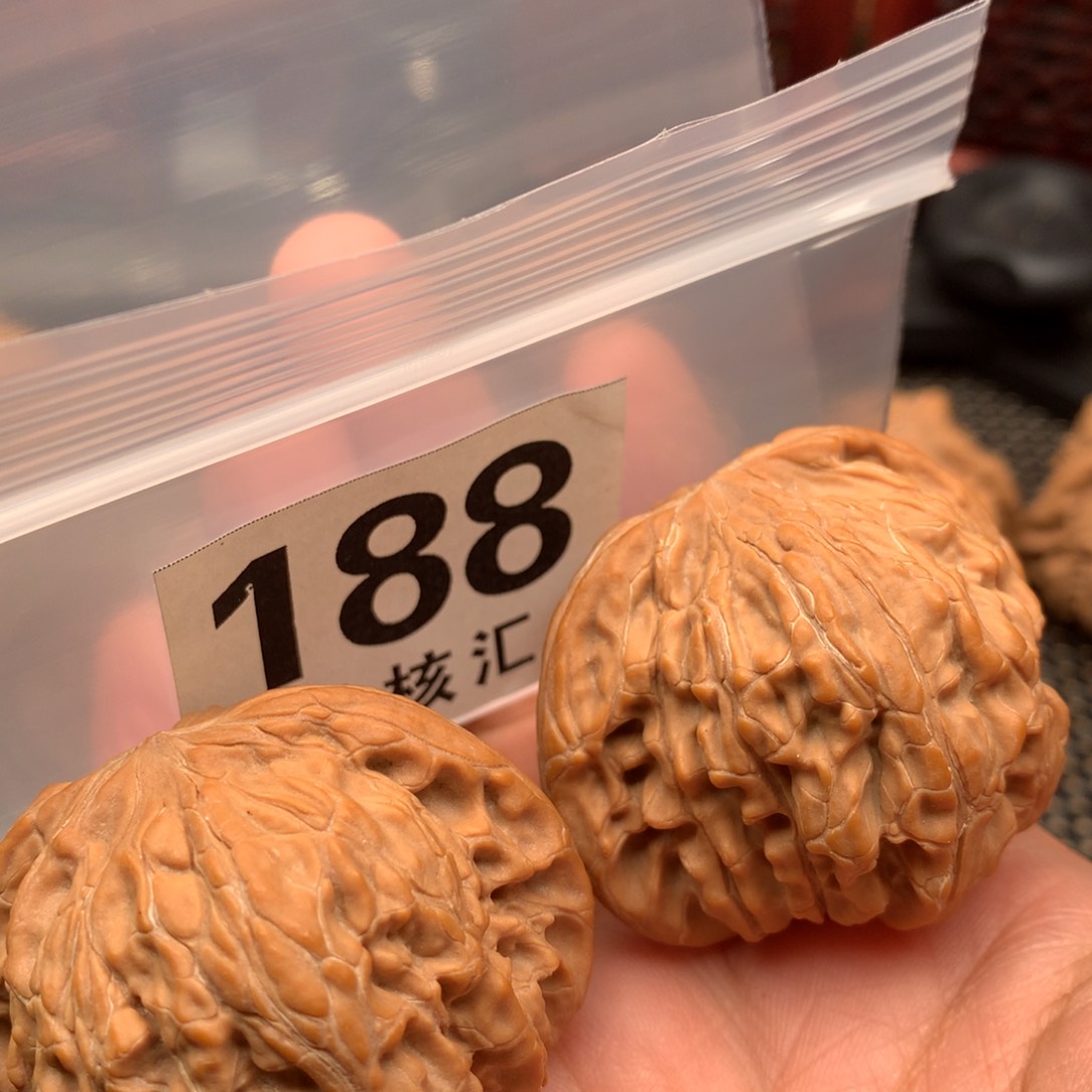 文玩核桃吊坠方****K磨盘43