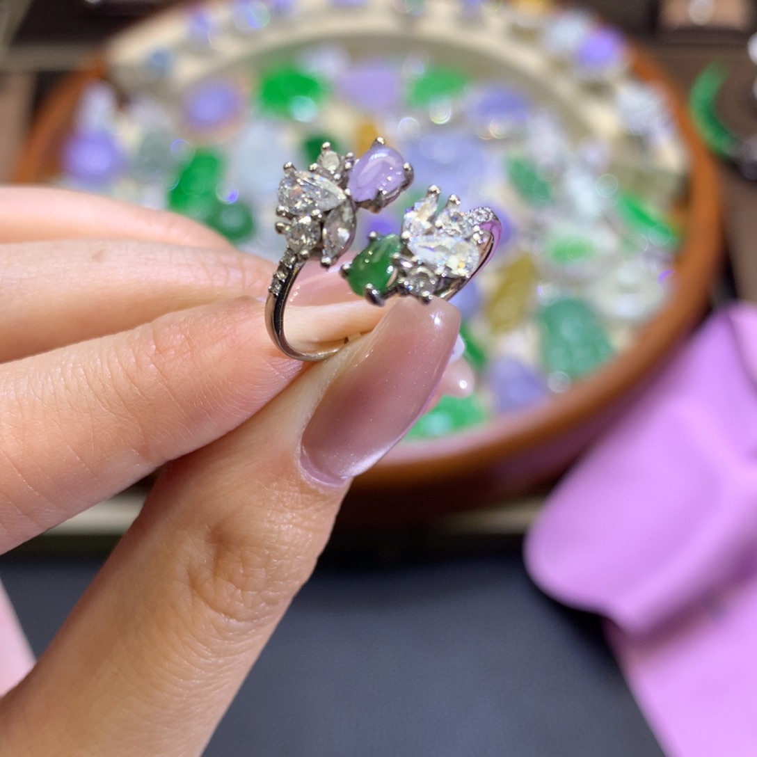 翡翠颈饰银S925镶嵌翡翠吊坠