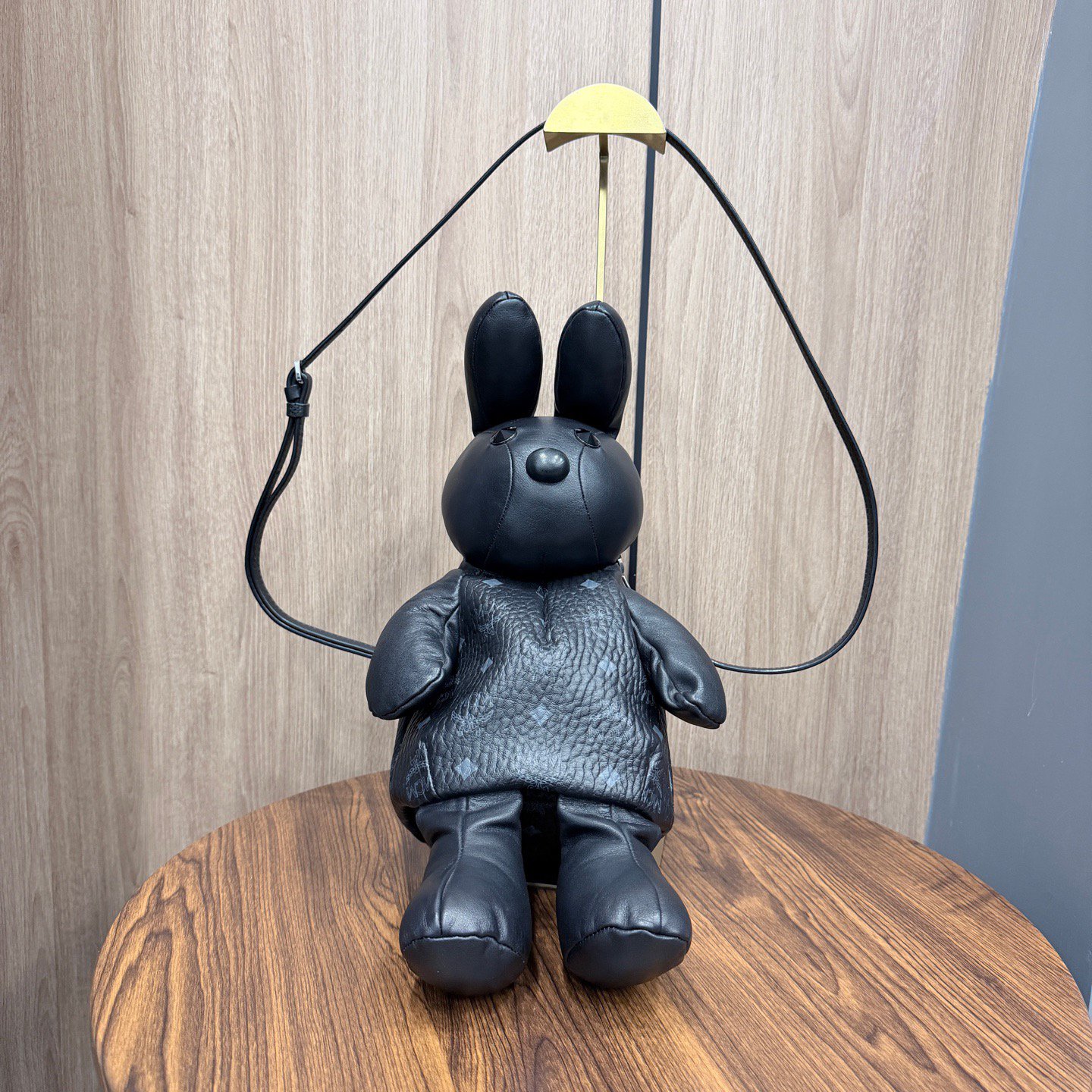 95新 MCM 入目 黑色兔子单肩包 39671