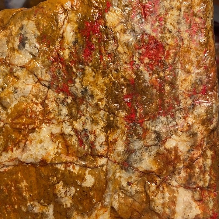 昌化石a***d浙江昌化田黄鸡血石原石摆件