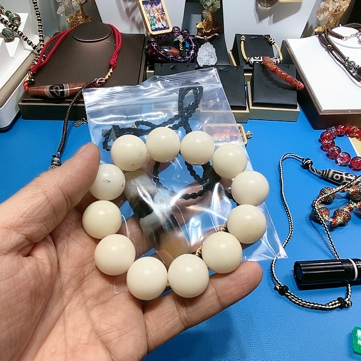 白玉菩提手串王*發74号男女同款