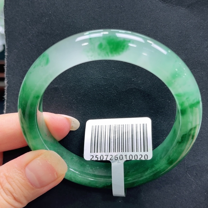 石英质玉（非洲翠）未镶嵌手镯