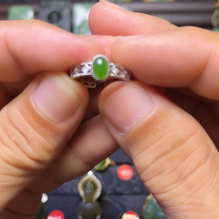 和田玉未镶嵌戒指