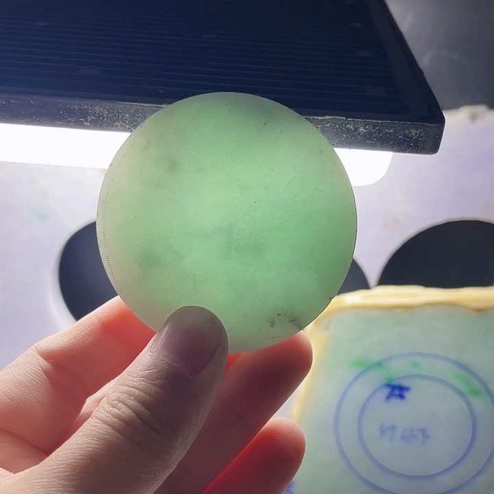翡翠颈饰未镶嵌毛料91