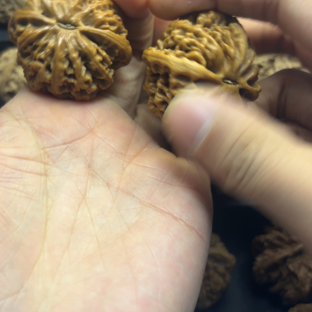 金***露文玩核桃吊坠4678478736889