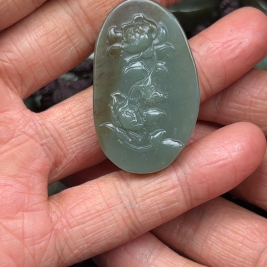 和田玉吊坠未镶嵌