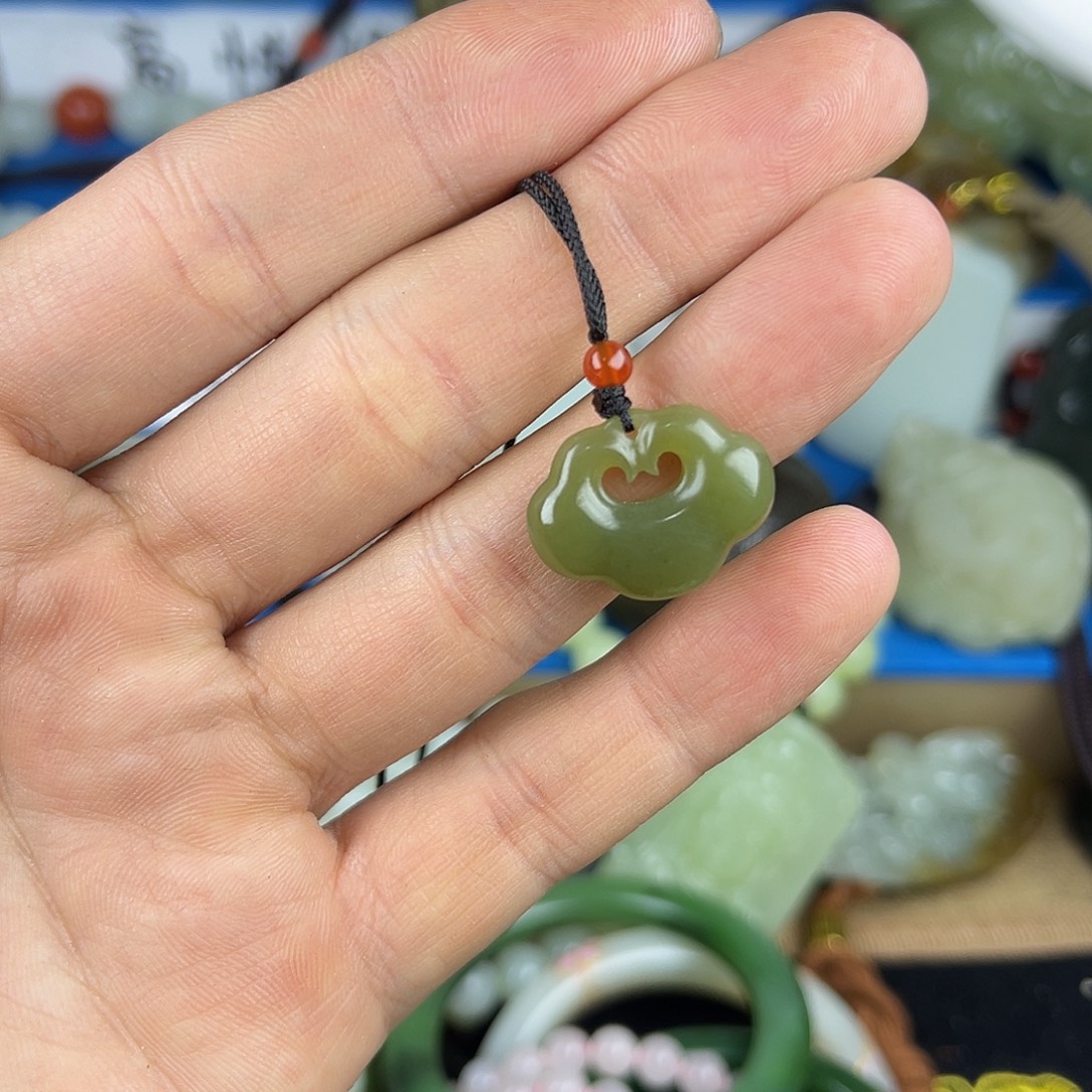 和田玉未镶嵌挂件17号和田玉