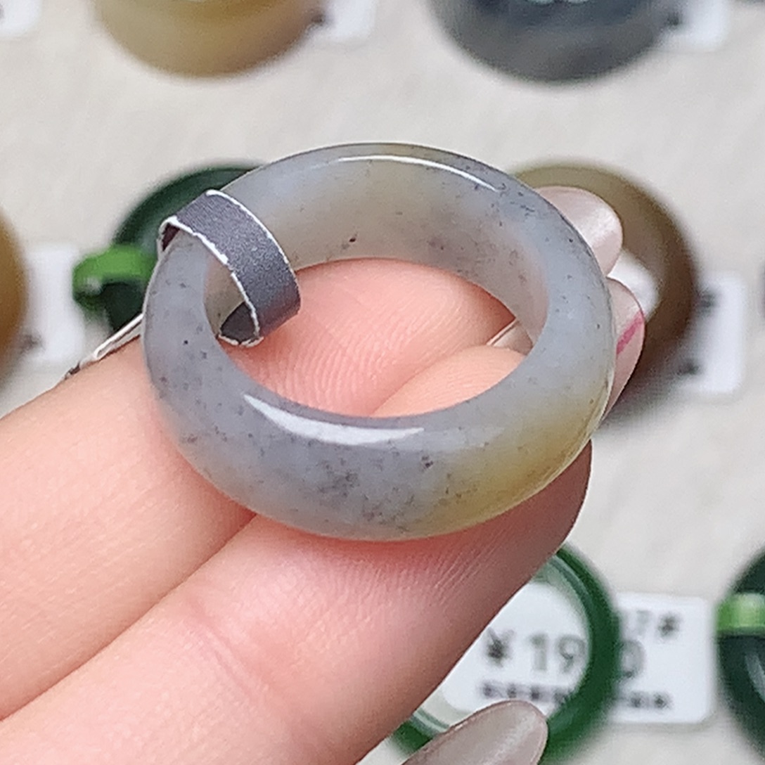 未镶嵌戒指和田玉17.5