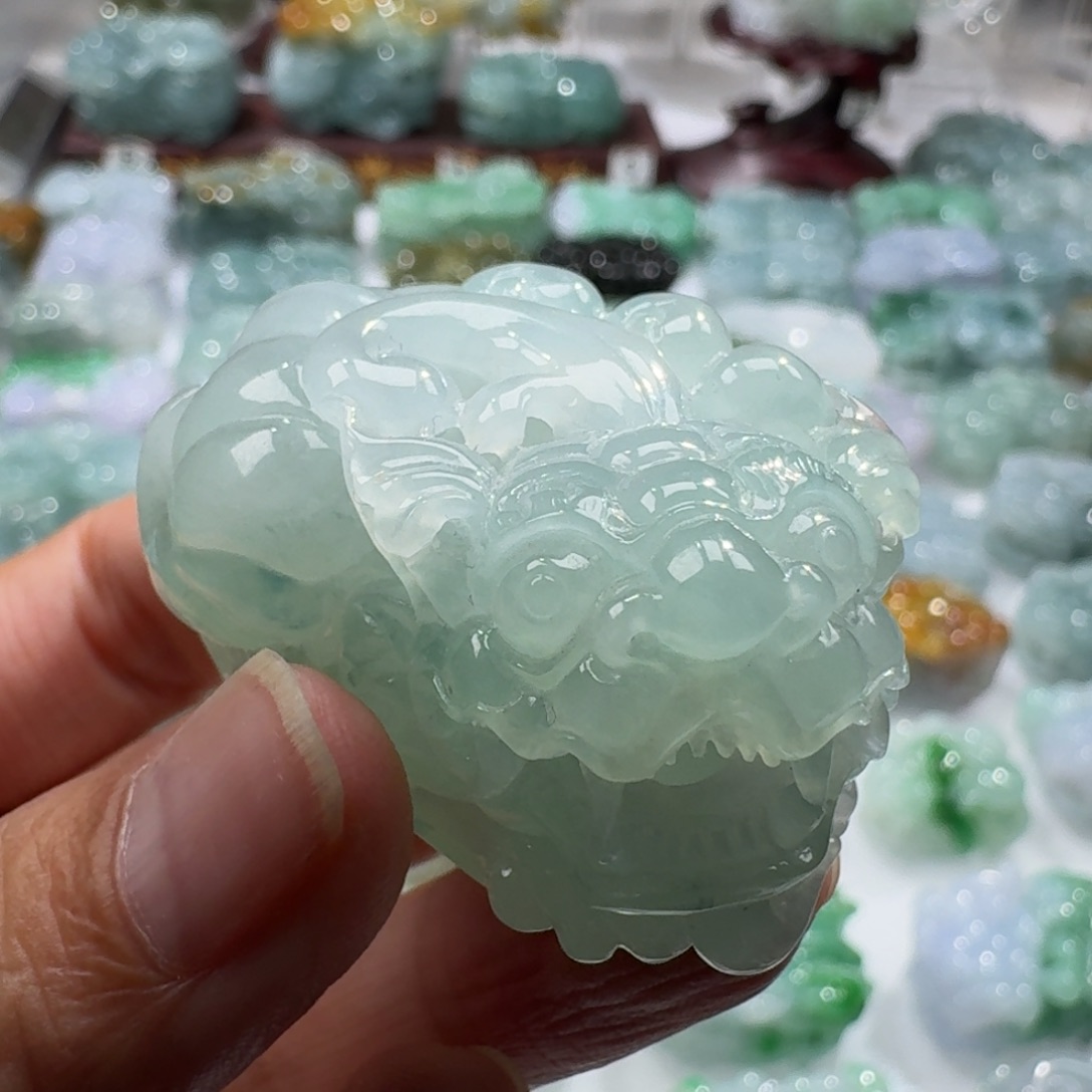 翡翠未镶嵌挂件貔貅