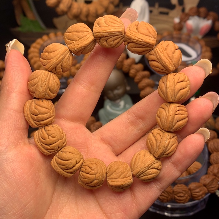 桃核吊坠霸王龙，微瑕疵不退不换