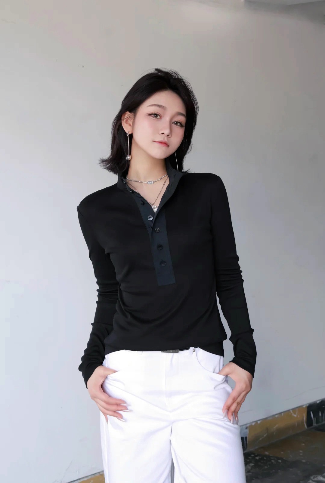 【商场同款】2025早秋款纽扣立领长袖T恤女修身显瘦长袖上衣530067
