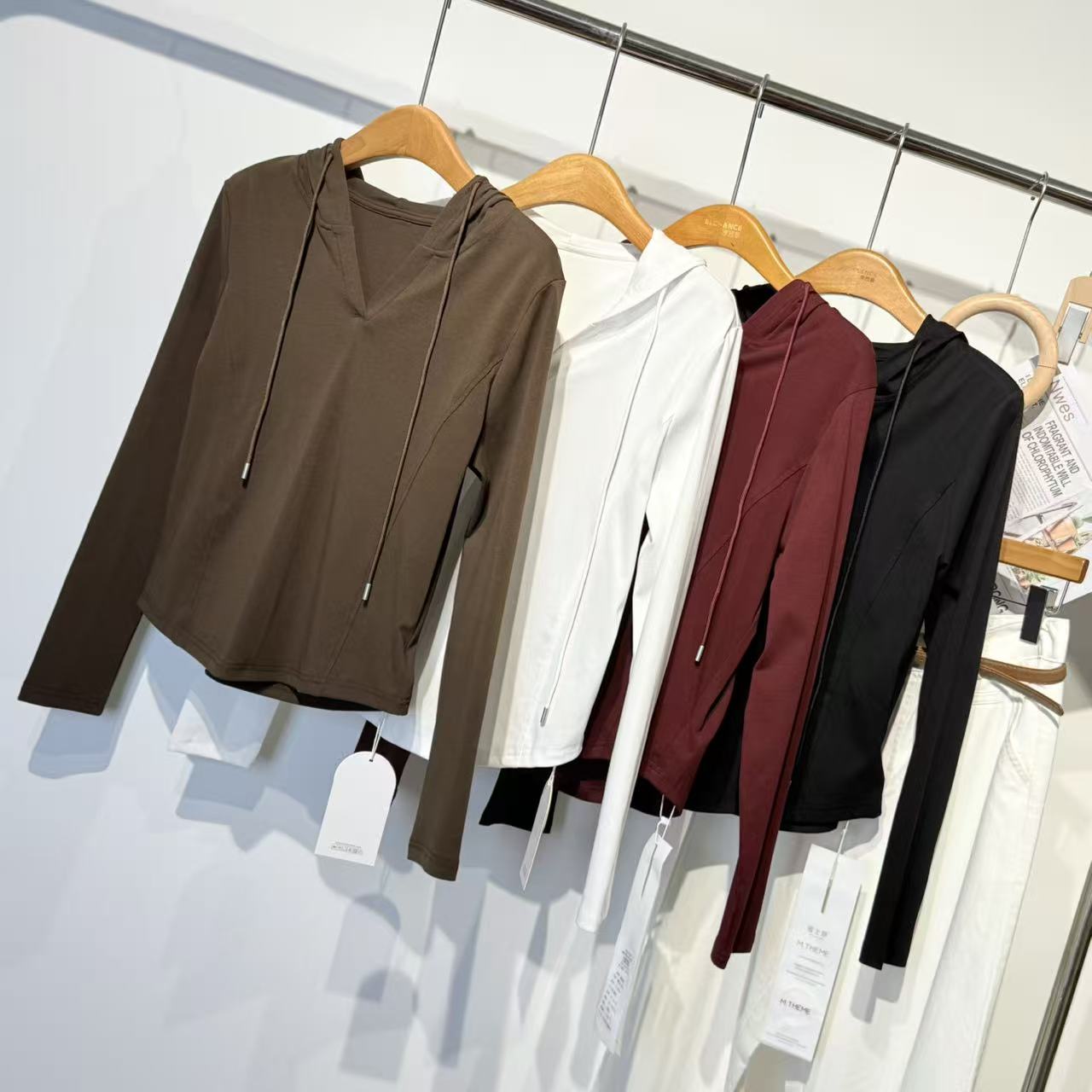 V领套头连帽长袖小衫ZBS33828衣长55（卡码往小拍）