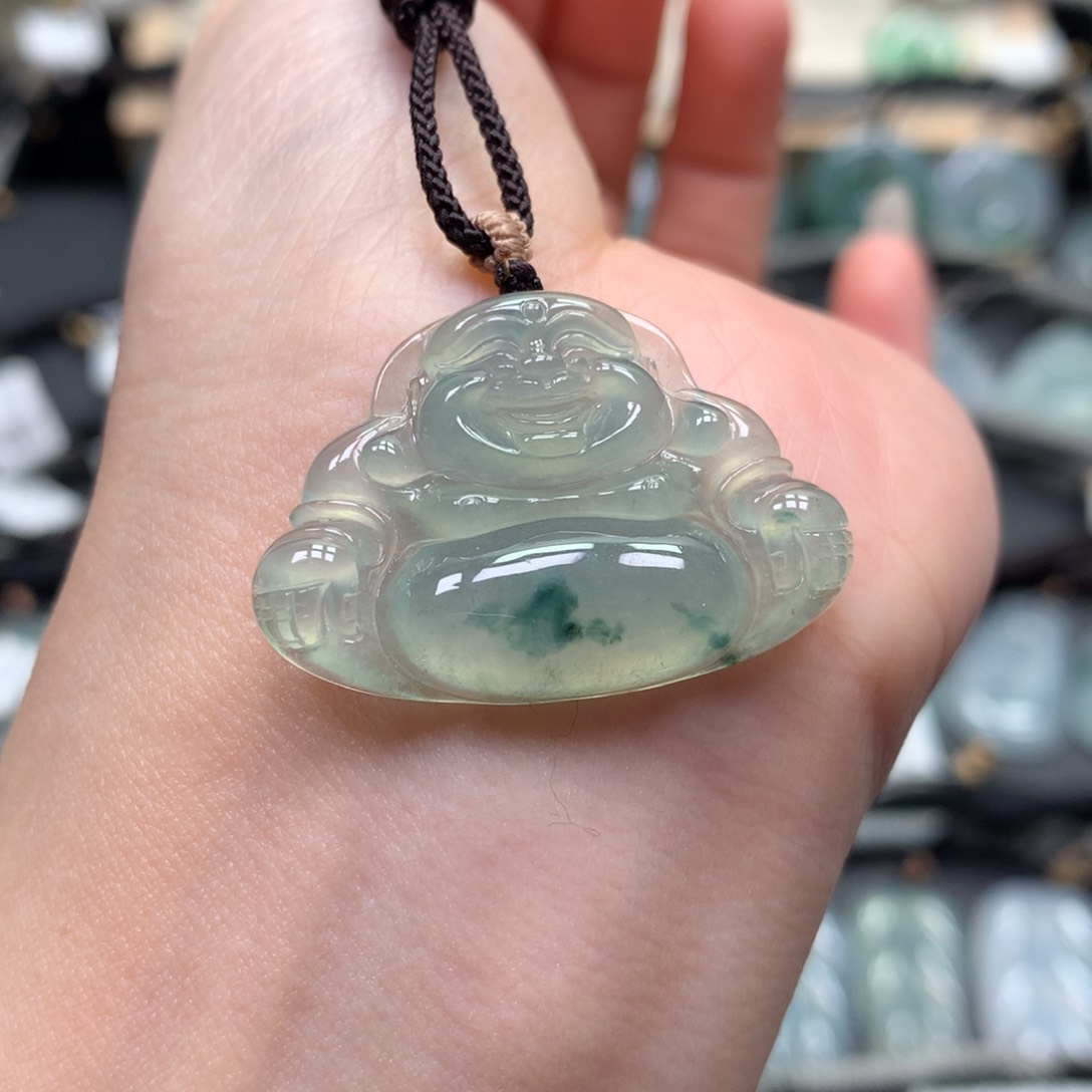 翡翠颈饰未镶嵌佛公