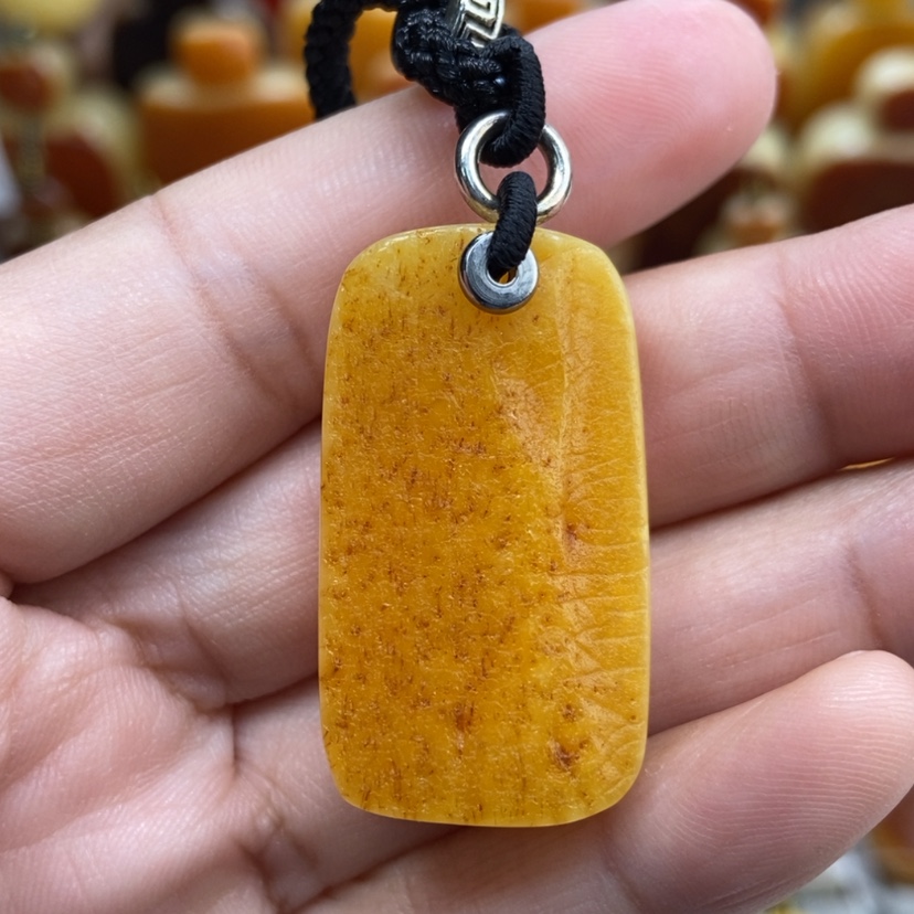 【闪购商品】琥珀颈饰未镶嵌