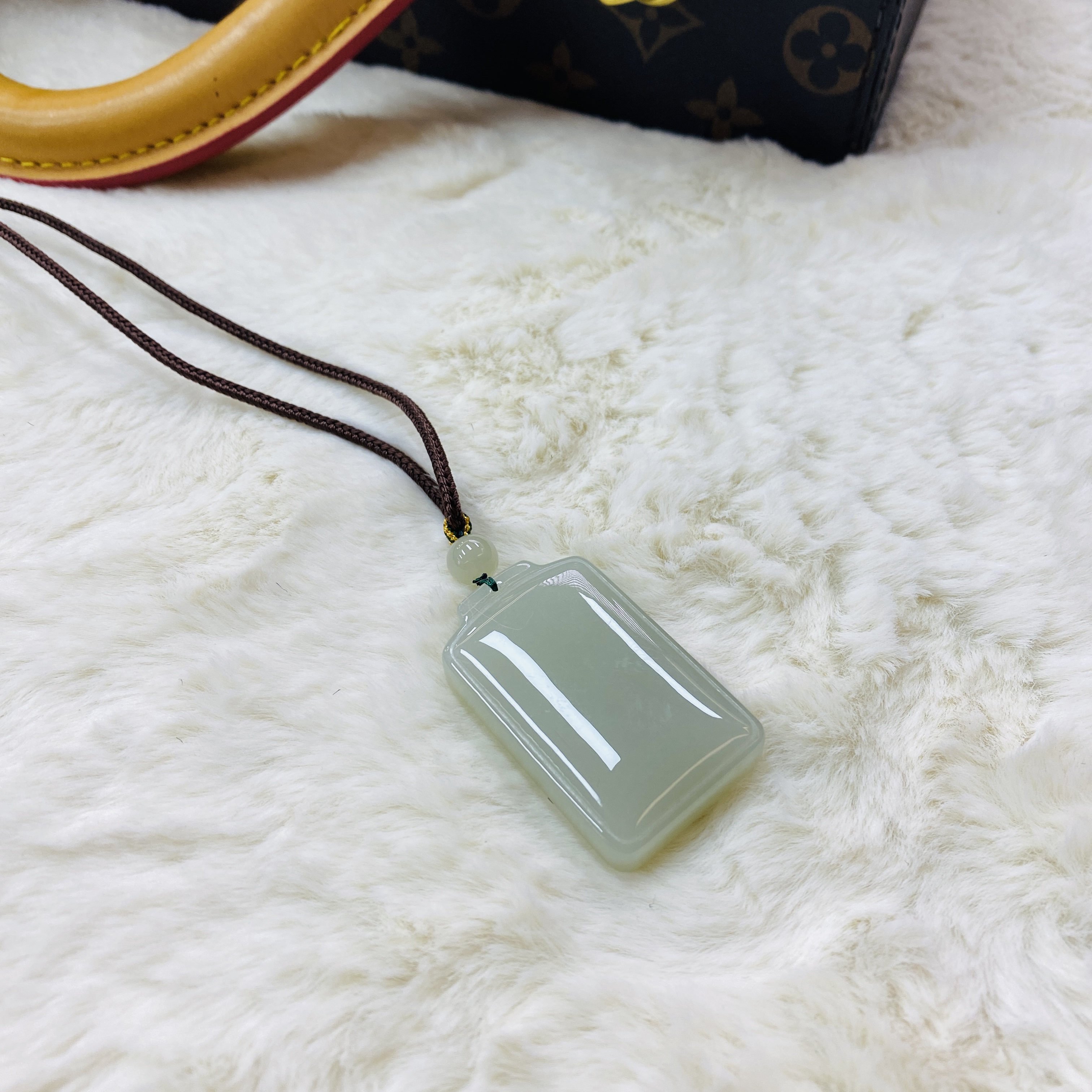 【V姐珠宝】HY31913 和田玉青海晴水无事牌 