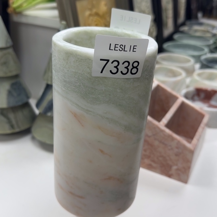 L**-Yy7338。。。。。。。。。。。福利