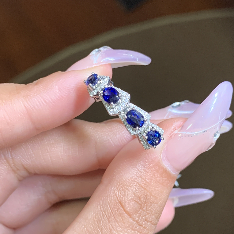 天然皇家蓝蓝宝石排戒1.29ct