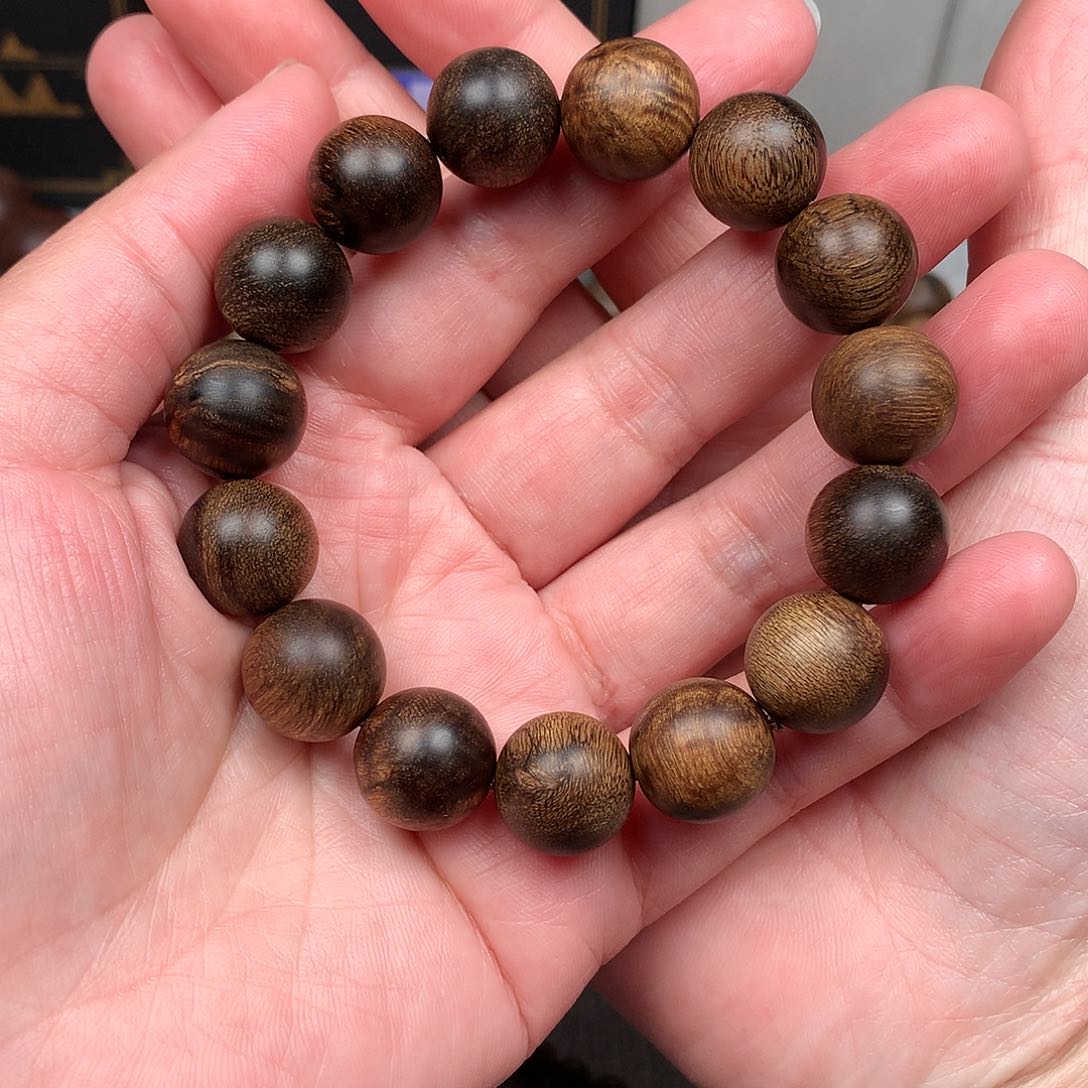 沉香手串涛***0越南芽庄白棋楠玉化留疤