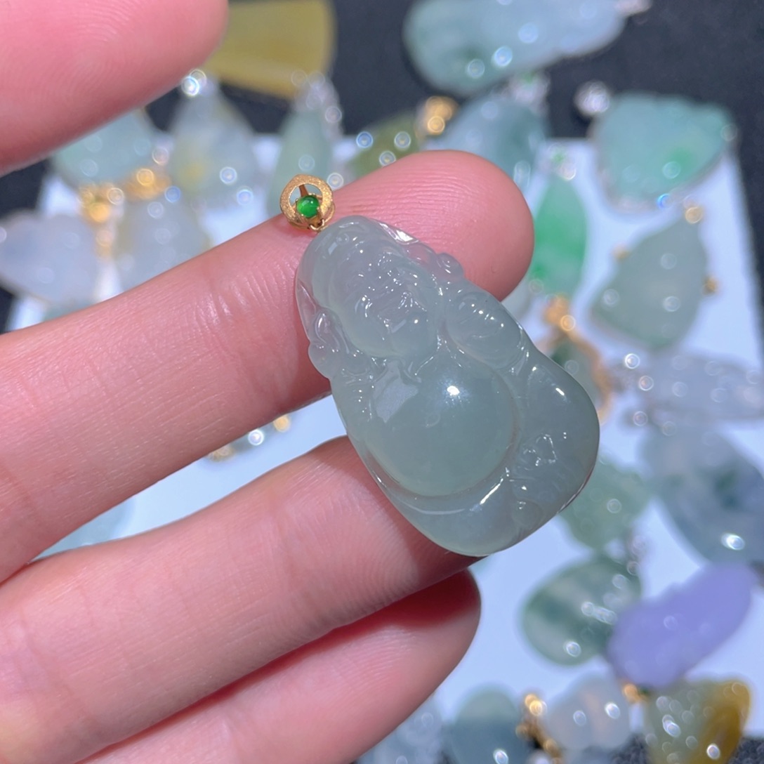 翡翠颈饰18K金镶嵌翡翠