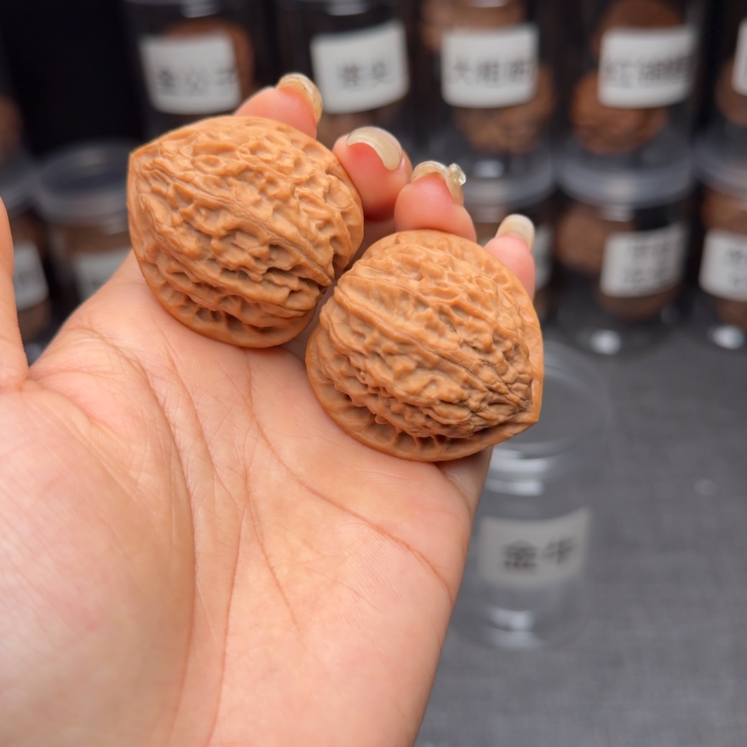 把件文玩核桃金牛