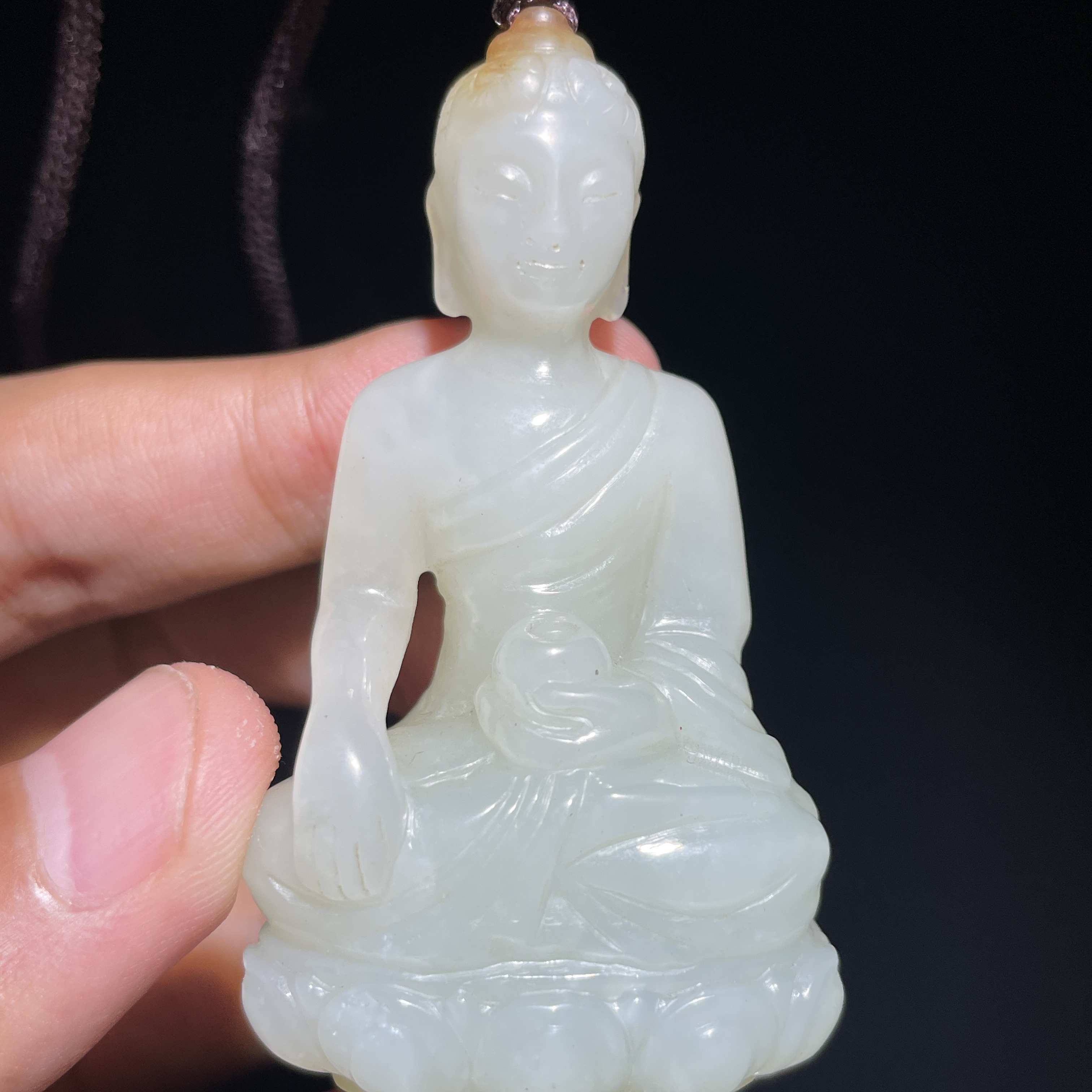 清白玉佛像精雕细琢彰显时尚气质和田玉和田玉小配饰