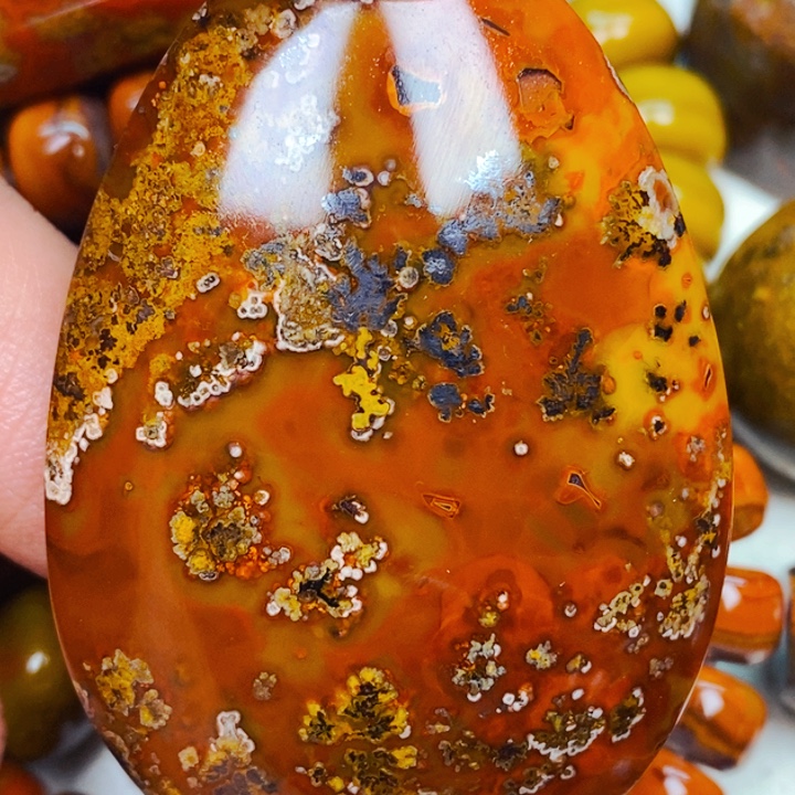 拼***耿玛瑙/玉髓未镶嵌玛瑙