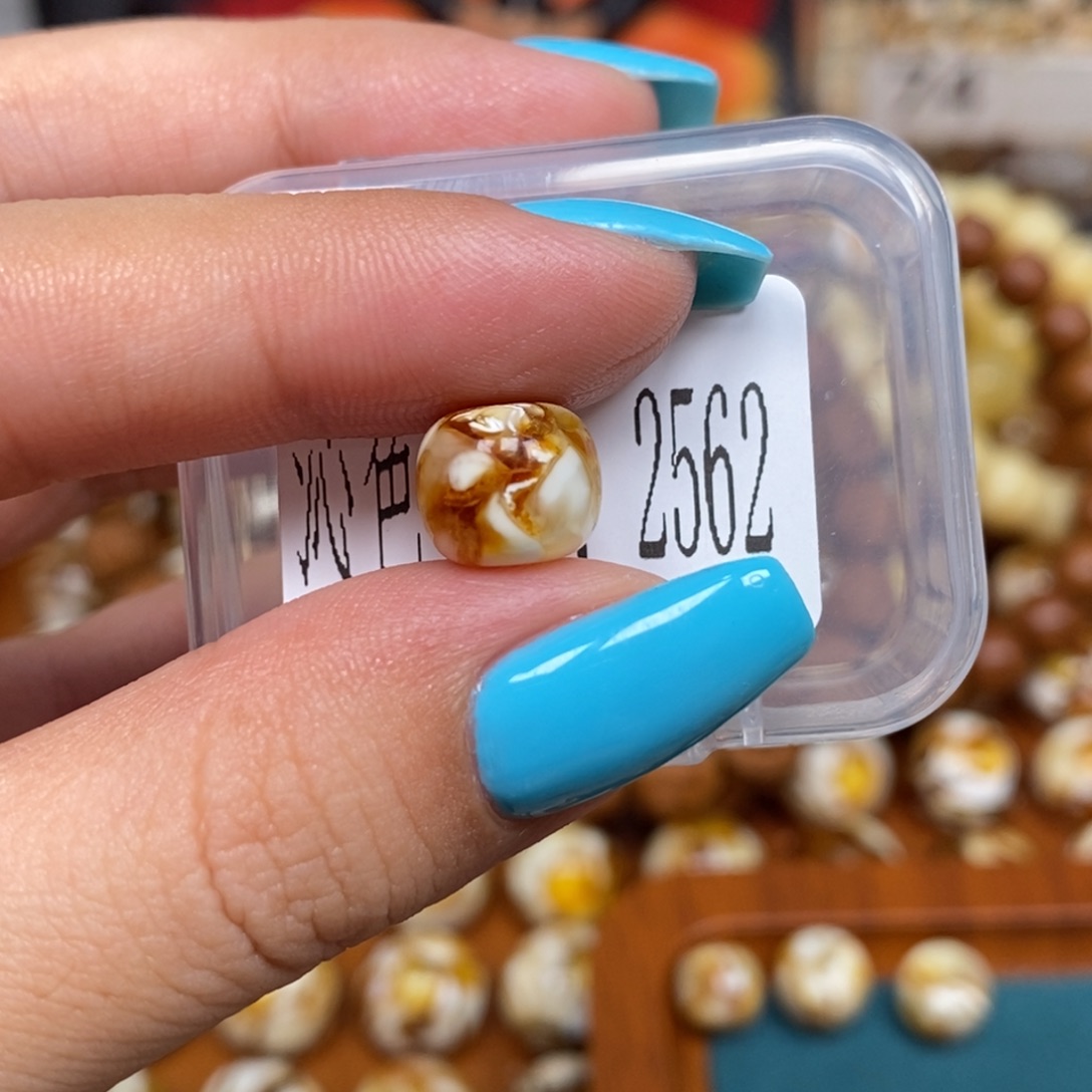 蜜蜡未镶嵌珠宝奇石2562