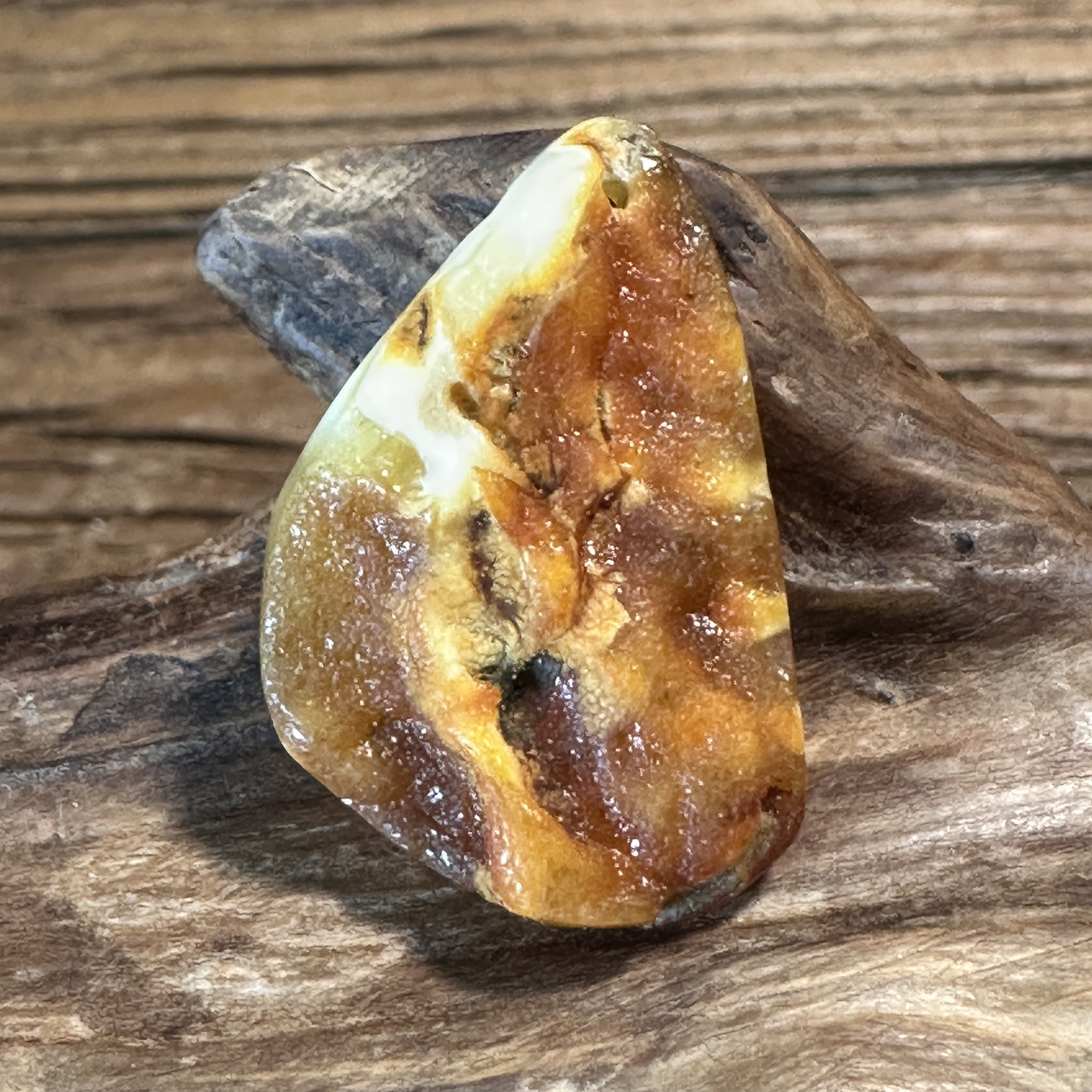 精品天然蜜蜡吊坠1d14n149p7y2fn1