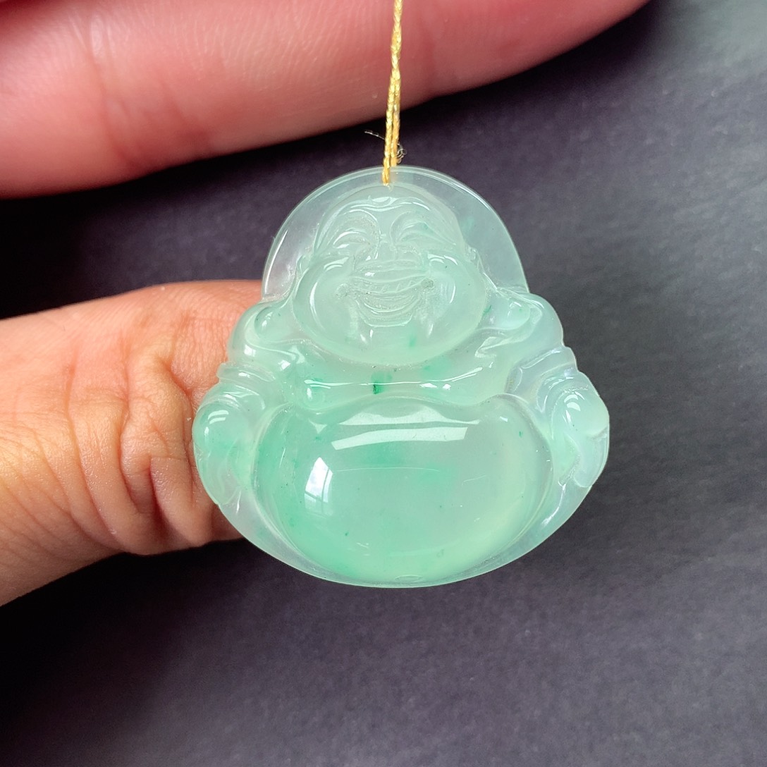 颈饰未镶嵌石英质玉