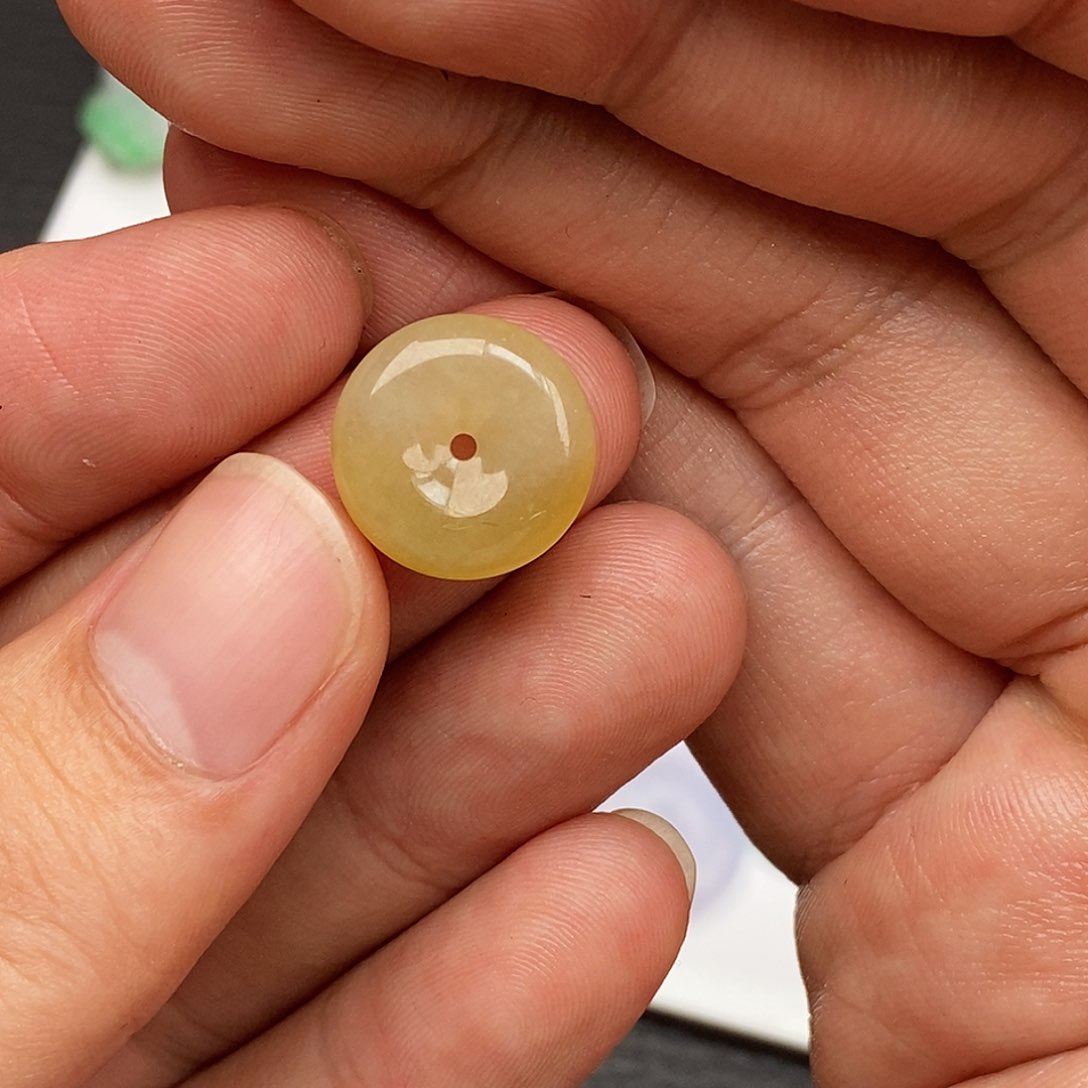 未镶嵌定制翡翠黄翡平安扣