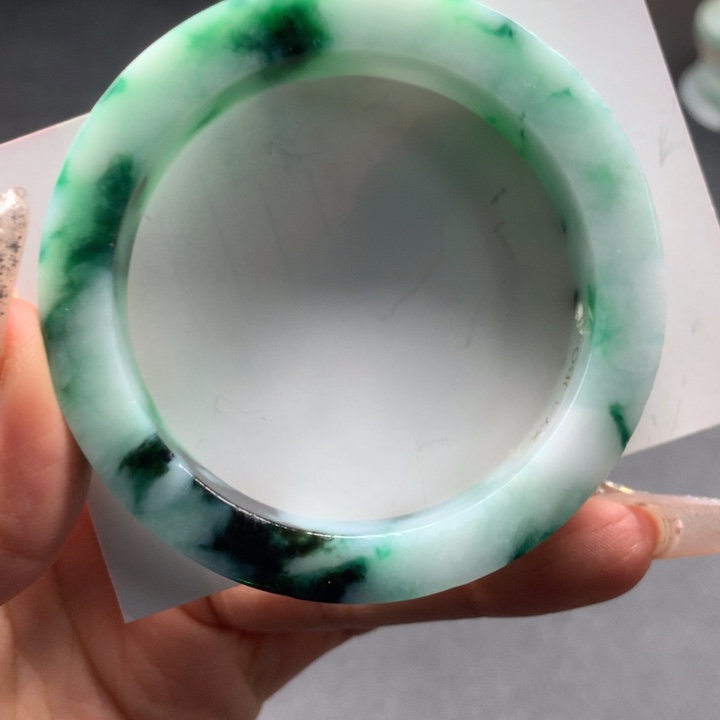 …****定制翡翠未镶嵌手镯