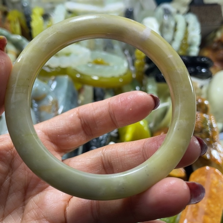 岫玉未镶嵌手镯55.56